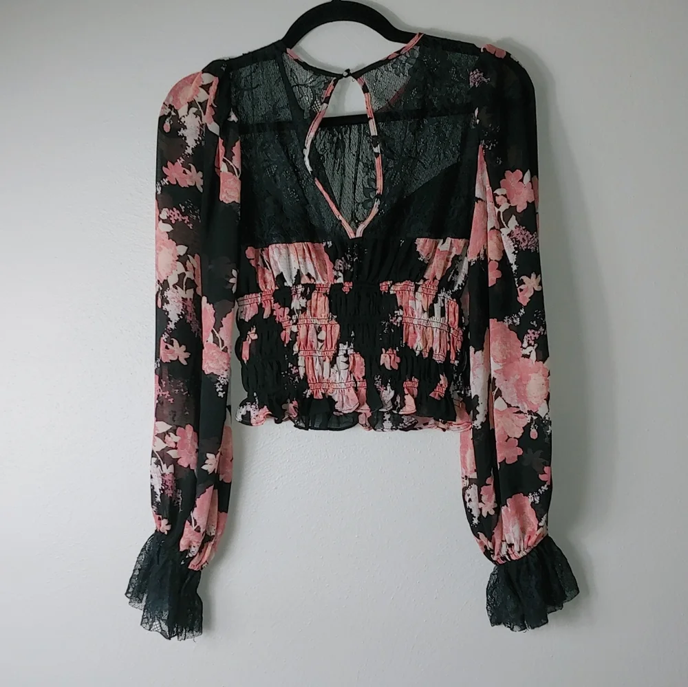 XS Free People Daphne Floral Blouse in Midnight Combo
